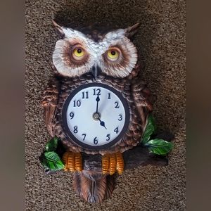 Owl wall clock